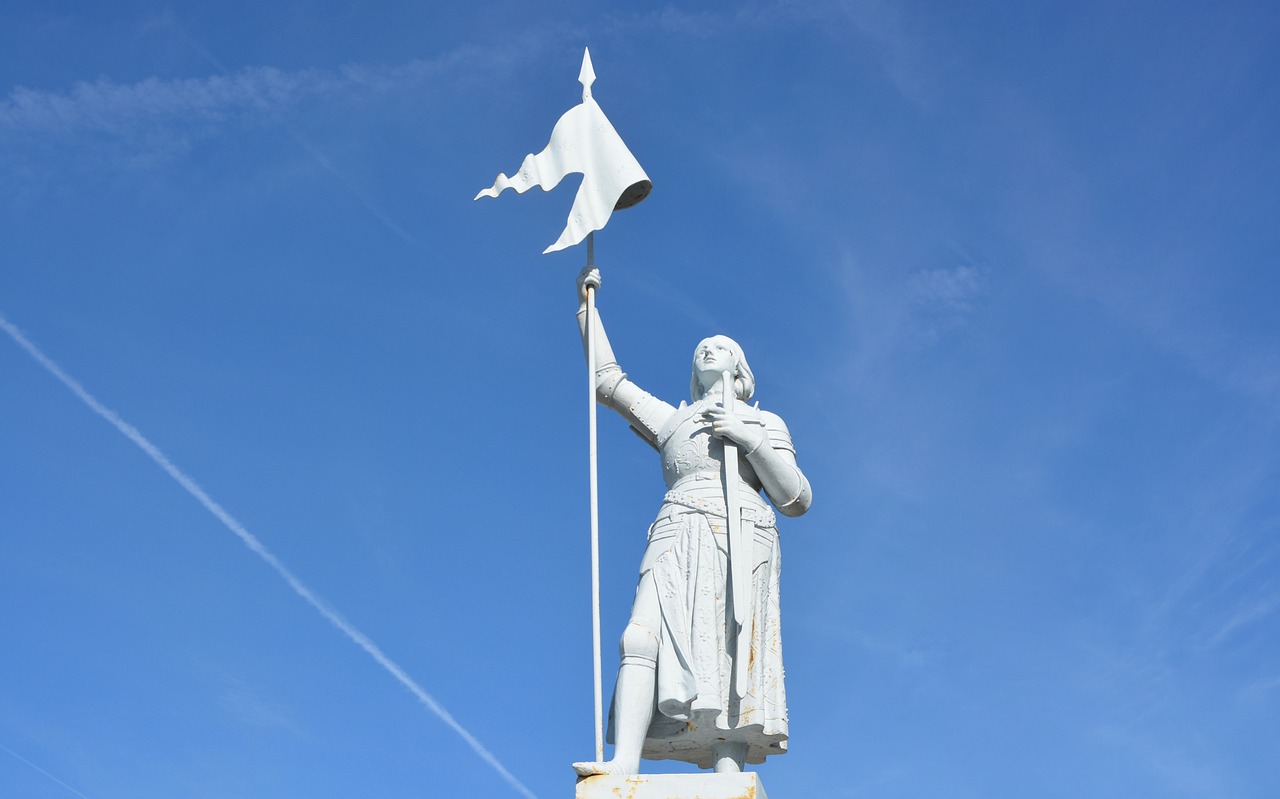 Libre journal de Michel de Rostolan du 19 février 2024 : « Sainte Jeanne d&rsquo;Arc, présente parmi nous grâce à l&rsquo;Association universelle des amis de Jeanne d&rsquo;Arc »