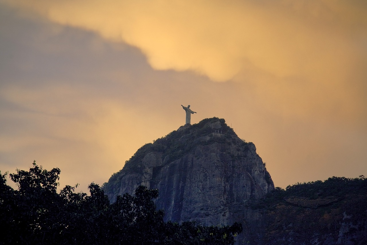 Magnificat du 28 avril 2024 : « Témoignage d&rsquo;une convertie ; La mère de Dieu, la maîtresse de Shabbat »