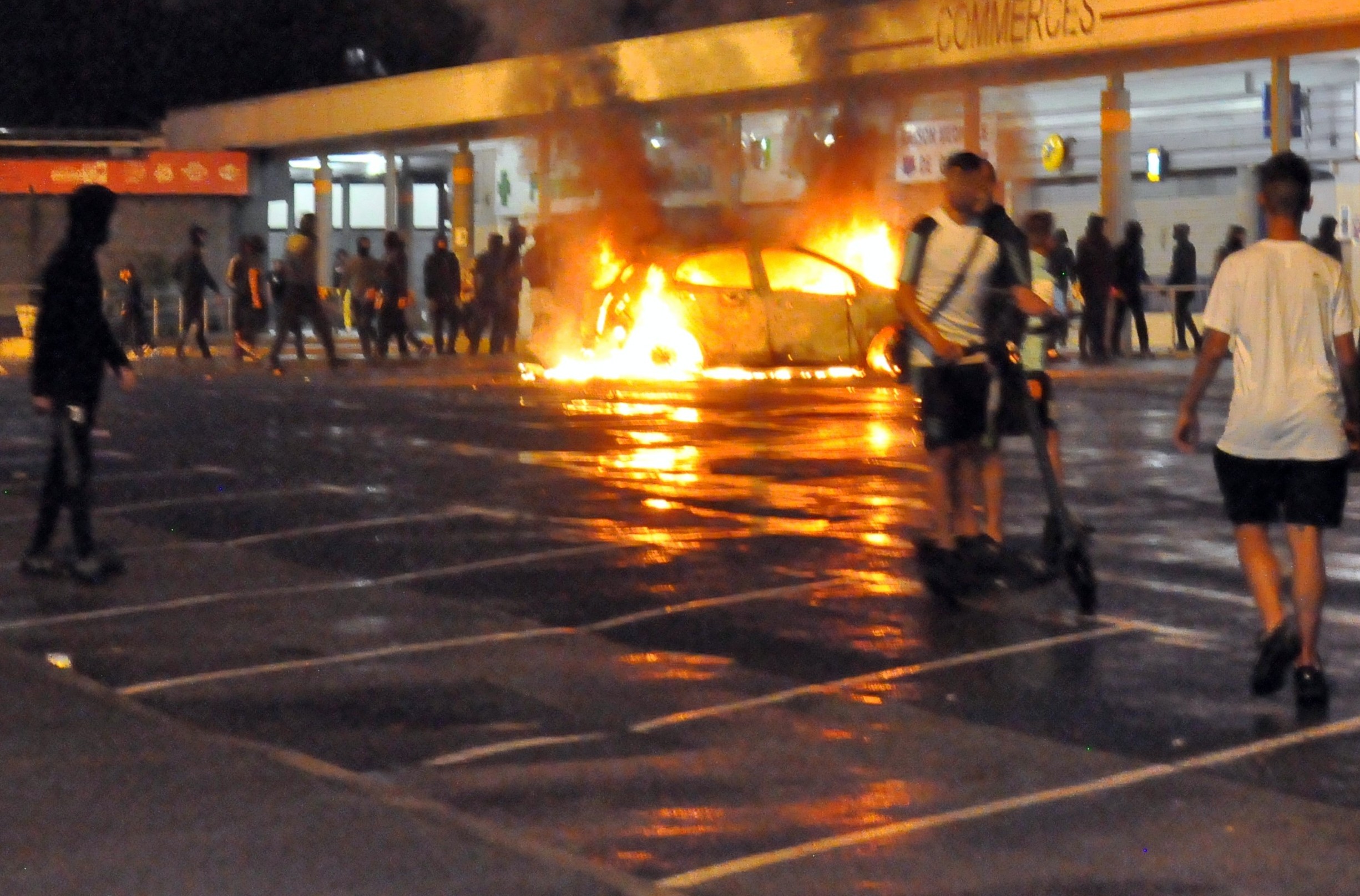 Culture et politique du 25 août 2025 : « Les vacances des Français : Villes saccagées par l’extrême gauche ou envahie par le tourisme de masse ; Russie/Ukraine : La gesticulation stérile et ridicule des dirigeants européens Macron en tête » Culture et politique du 25 août 2025 : « Les vacances des Français : Villes saccagées par l’extrême gauche ou envahie par le tourisme de masse ; Russie/Ukraine : La gesticulation stérile et ridicule des dirigeants européens Macron en tête »