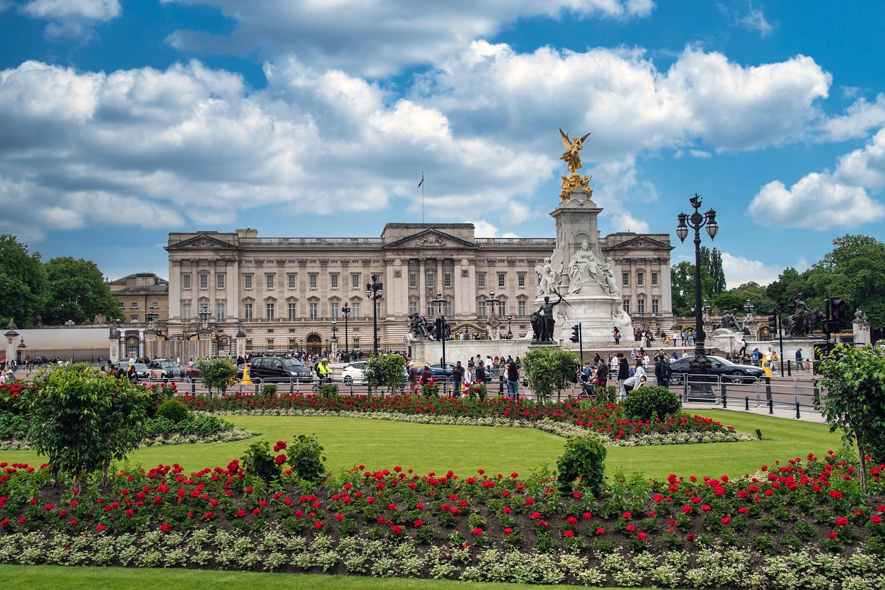 Le florilège des arts du 20 février 2026 : « Les rescapés de Buckingham ; Macron et Bonaparte » episode artwork