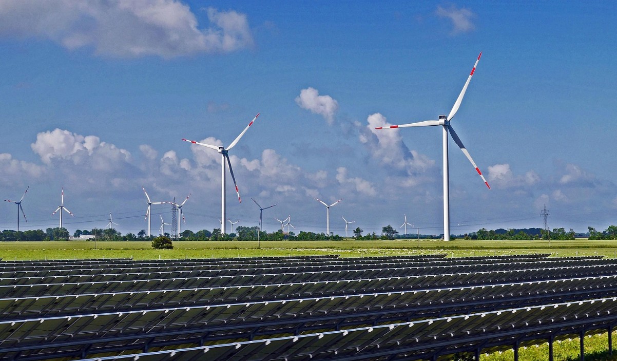Libre journal de Michel de Rostolan du 16 février 2026 : « Eolien et solaire, la couteuse illusion des énergies renouvelables intermittentes » episode artwork