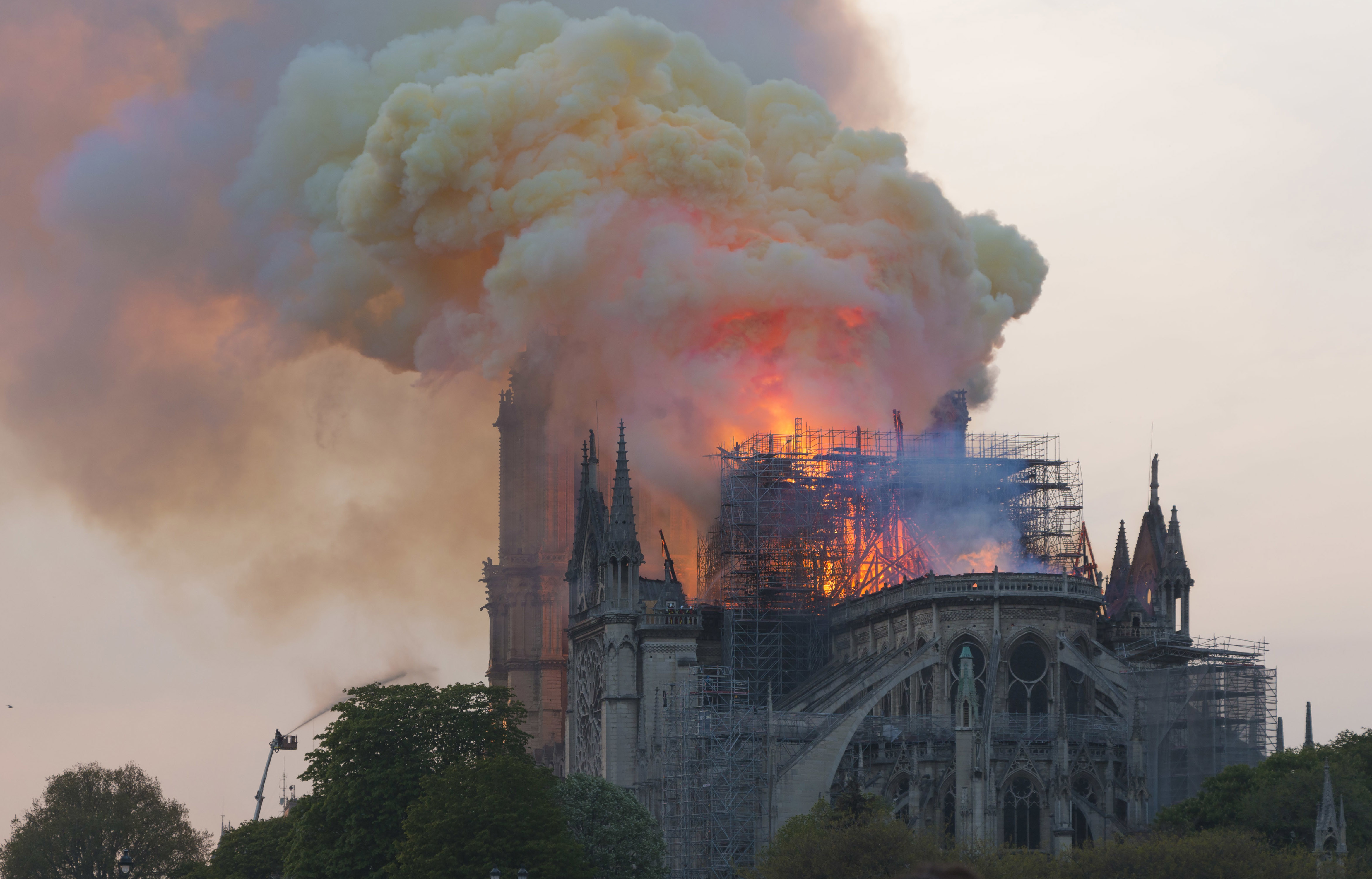 Libre journal de la résistance française du 22 avril 2026 : « 7 ans après, toujours aucune explication sur Notre-Dame en feu ! » episode artwork